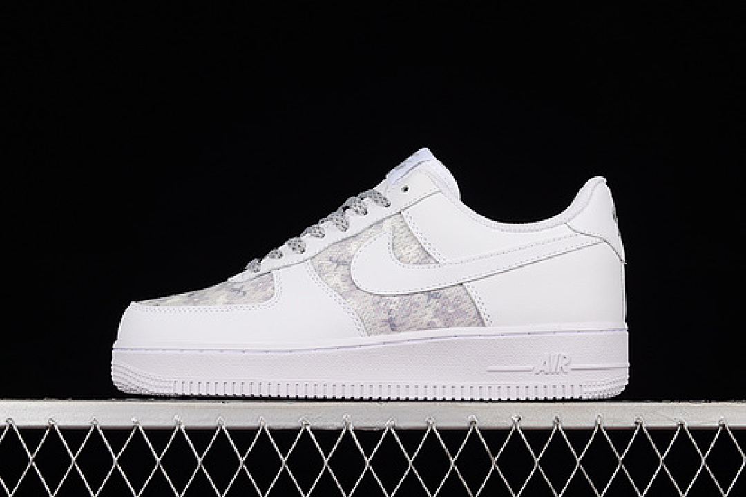 Nike Nike AIR FORCE 1 07 LOW WHITE/WHITE/SILVER GREY · CH3512-004, photo 1