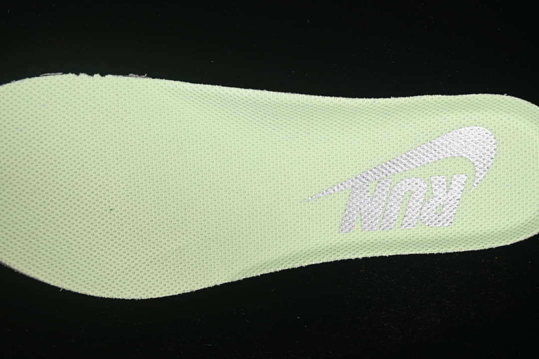 Nike [HV8154-103]-[AIR ZOOM VOMERO PLUS AIR CUSHION SHOES GREEN/SILVER]-[WOMAN:35.5-39]-[MAN:40-42] - Image 3