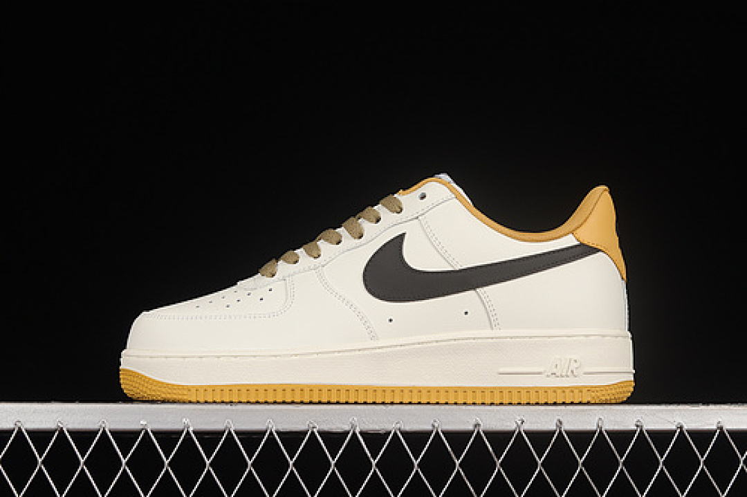 Nike [DD3063-066]-[AIR FORCE 1 07 LOW BEIGE/YELLOW/BLACK]-[WOMAN:36-39]-[MAN:40-45], photo 1
