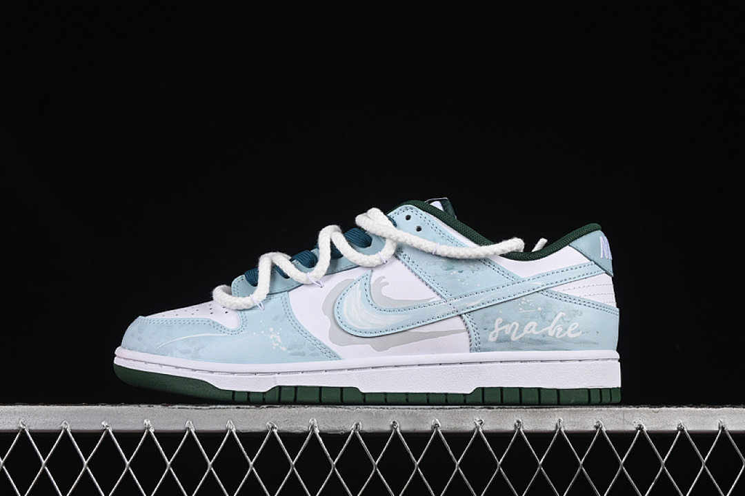 Unbranded [DD1391-101]-[SB DUNK LOW WHITE/TEAM GREEN/WHITE/TOTAL ORANGE]-[MAN:40-46], photo 1
