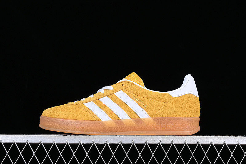 Adidas Adidas GAZELLE INDOOR ORANGE PEEL/CLOUD WHITE/GOLD METALLIC · HQ8716, photo 1