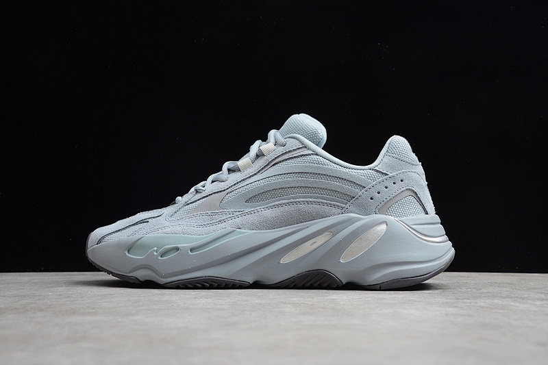 On Running Adidas GT YEEZY BOOST 700 V2 HOSPITAL BLUE/GREY · FV8424, photo 1