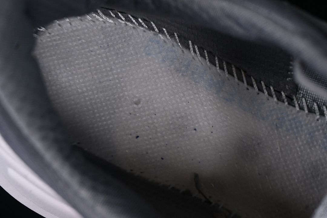 On Running [1162011 WNCL]-[HOKA ONE BONDI 9 WHITE/BLACK/GREY]-[WOMAN:36-39]-[MAN:40-45] - Image 5