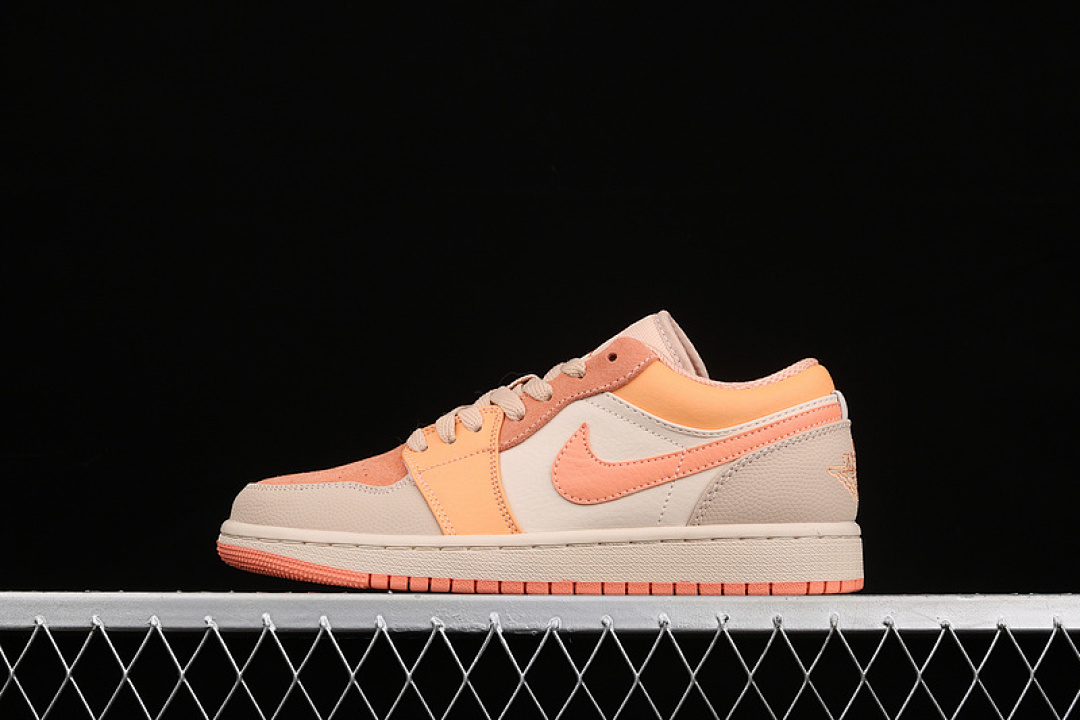 Jordan AIR Jordan 1 LOW ATOMIC ORANGE/APRICOT AGATE/WHITE · DH4271-800, photo 1