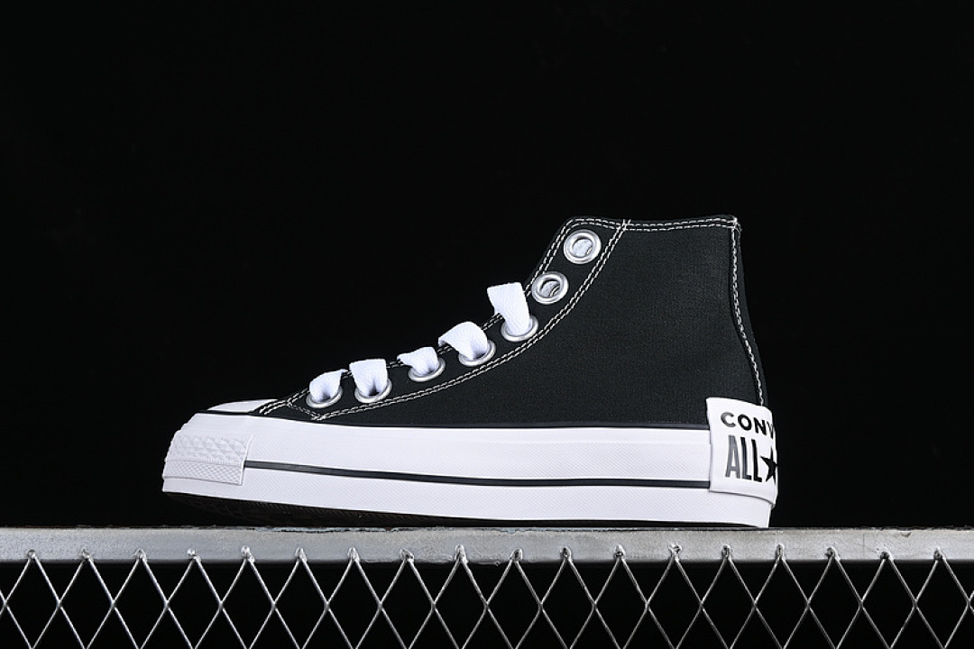 Converse [A10424C]-[CONVERSE ALL STAR BLACK/WHITE]-[WOMAN:35-39]-[MAN:40-44], photo 1