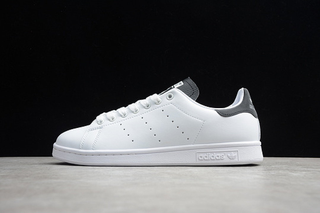 Unbranded [EG4549]-[STAN SMITH SHOES CLOUD WHITE/CORE BLACK/CLOUD WHITE]-[WOMAN:36-39]-[MAN:40-44], photo 1