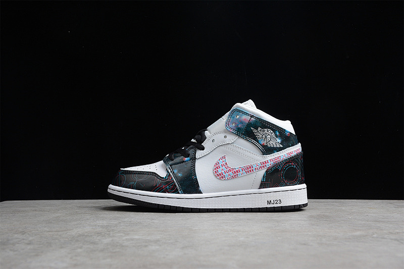 Jordan AIR Jordan 1 MID SE GS TAKE FLIGHT WHITE/BRIGHT CRIMSON/BLUE HERO · BQ6931-114, photo 1