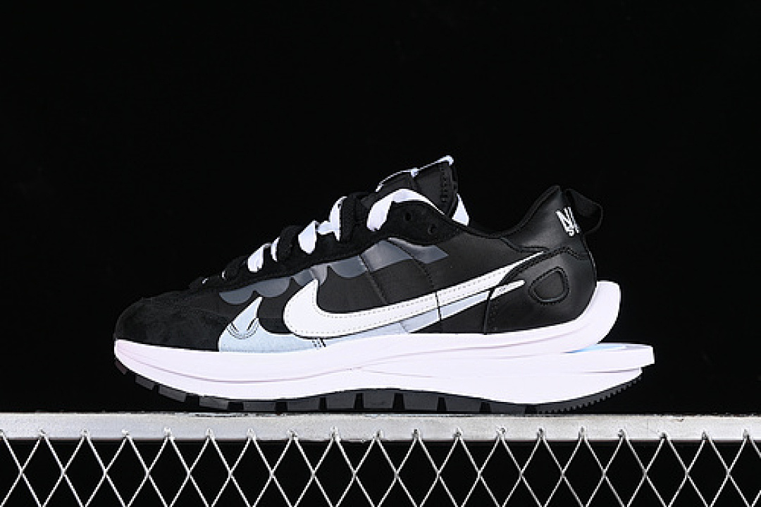 Sacai [DD1875-003]-[SACAI VAPORWAFFLE 3.0 WHITE/BLACK/GREY/BLUE]-[WOMAN:36-39]-[MAN:40-46], photo 1