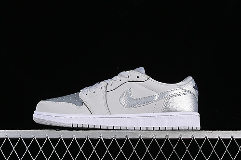 Jordan AIR Jordan 1 RETRO LOW NEUTRAL GREY/METALLIC SILVER/WHITE · CZ0790-002, photo 1