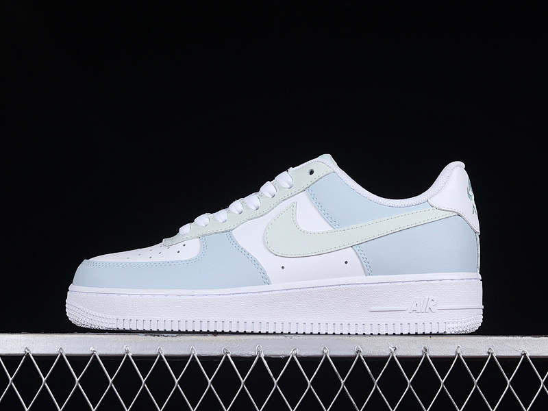 Nike Nike AIR FORCE 1 07 LOW GLAZED GRASS/WHITE/SKY BLUE · LJ8822-222, photo 1