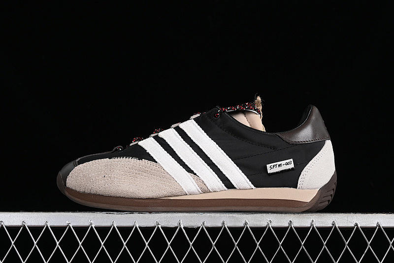 SONG FOR THE MUTE X COUNTRY OG CORE BLACK/CORE WHITE/WONDER BEIGE · ID3546, photo 1