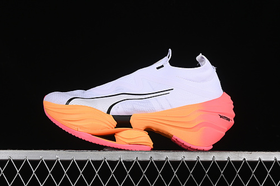 Puma [377601-01]-[PUMA DEVIATE NITRO 3.0 WHITE/BLACK/ORANGE]-[WOMAN:35-39]-[MAN:40-45], photo 1