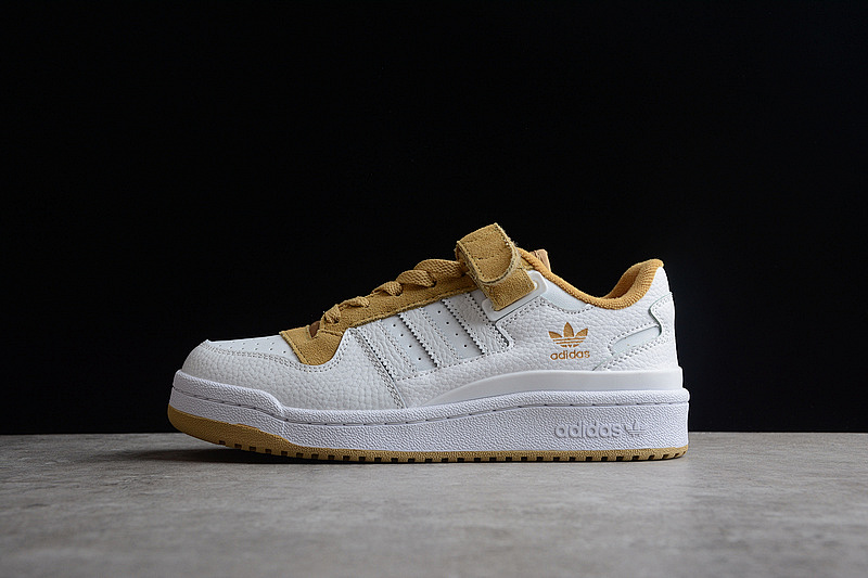 FORUM 84 LOW SHOES CLOUD WHITE/CLOUD WHITE/KHAKI · GX9399, photo 1