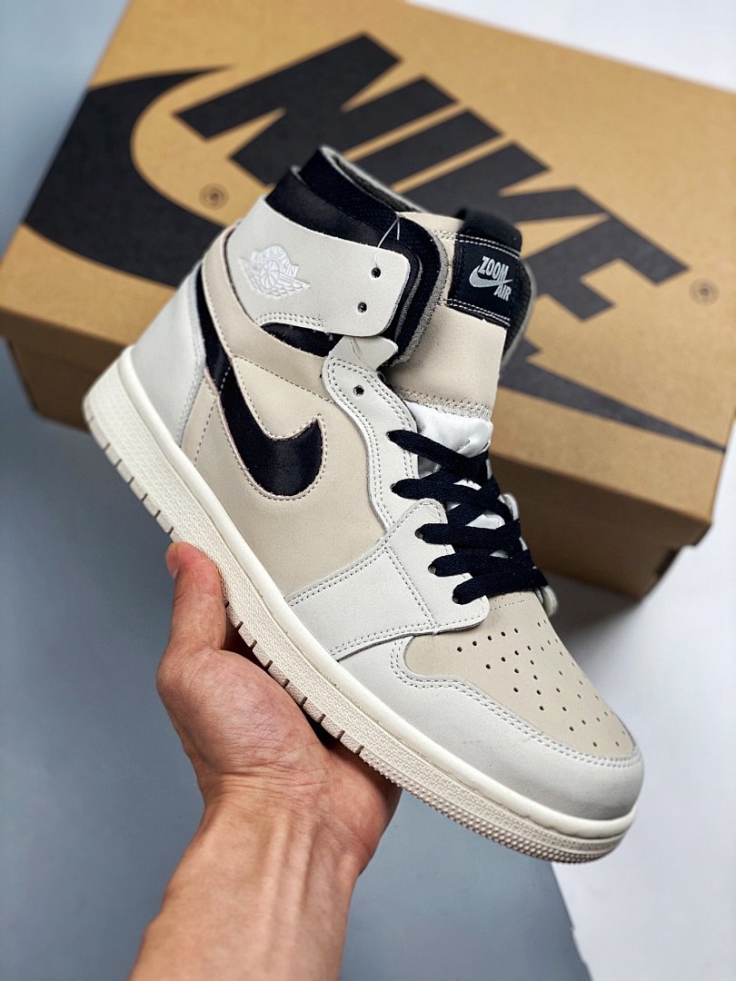 Jordan [CT0979-100]-[AIR JORDAN 1 HIGH ZOOM SUMMIT WHITE/BLACK/SAIL/LIGHT OREWOOD BROWN]-[36-46], photo 1