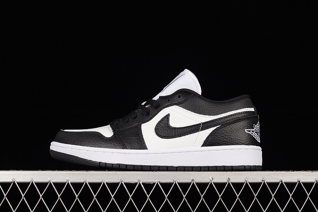 Jordan AIR Jordan 1 LOW HOMAGE INVERT BLACK/BLACK/WHITE · DR0502-101, photo 1