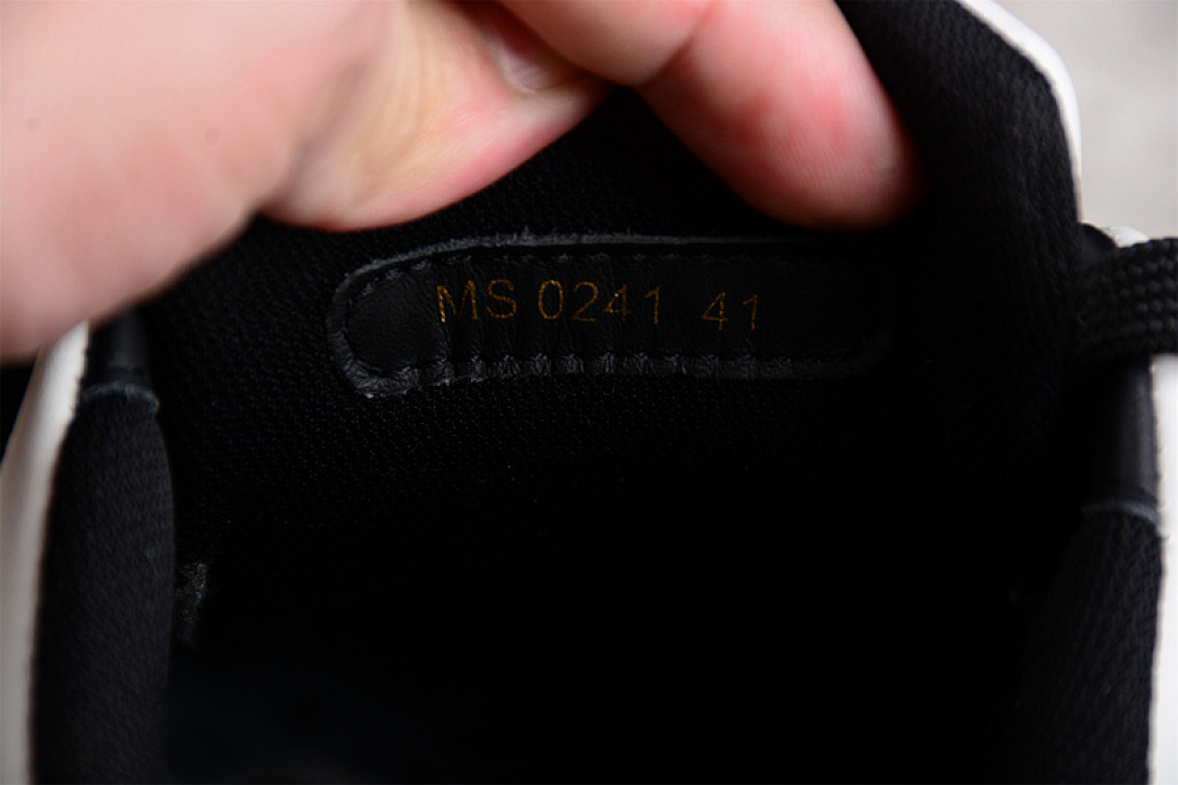 Louis Vuitton [L*V LOW TRAINER SNEAKERS BLACK/WHITE/BLACK]-[MAN:38-45] - Image 4