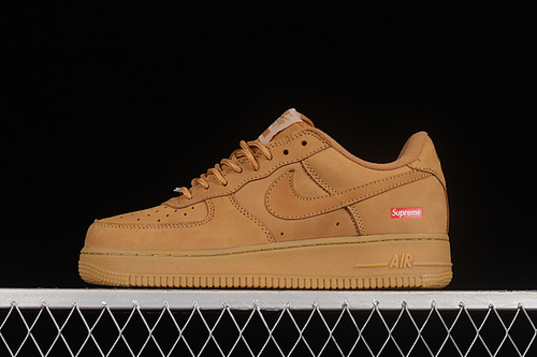Nike [DN1555-200]-[SUPREME X AIR FORCE 1 LOW SP WHEAT FLAX/GUM LIGHT BROWN]-[UNSIEX:36-48], photo 1