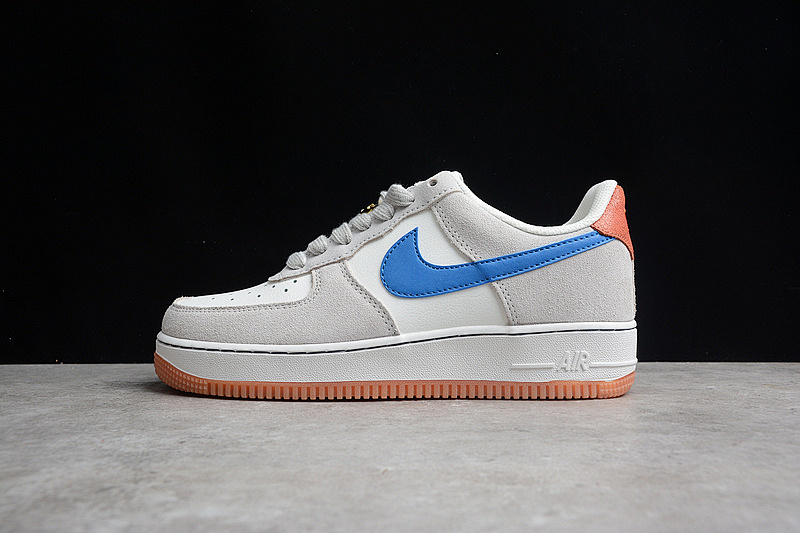 Nike Nike AIR FORCE 1 LOW 07 SE FIRST USE SAIL/GAME ROYAL/TEAM ORANGE · DA8302-100, photo 1