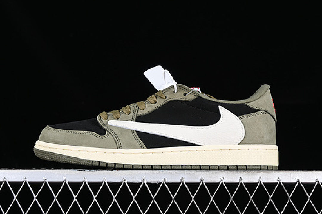 Jordan [DM7866-002]-[TRAVIS SCOTT AIR JORDAN 1 LOW OG WHITE/BLACK/GREEN/ORANGE]-[UNISEX:36-47.5], photo 1