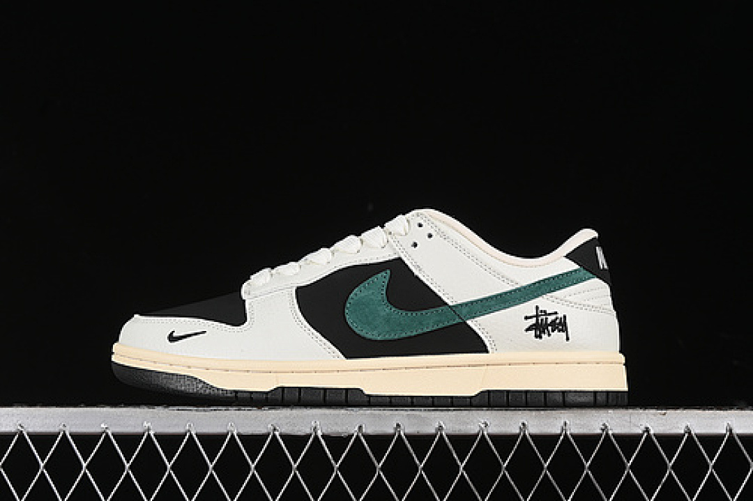 Nike Nike [XB3802-352]-[SB DUNK LOW WHITE/GREEN/BLACK]-[WOMAN:36-39]-[MAN:40-45], photo 1