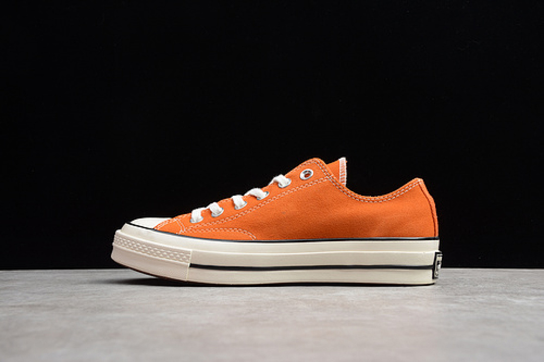 Converse [166217C]-[CHUCK TAYLOR 70S LOW ALL-STAR SUEDE ORANGE/WHITE]-[WOMAN:35-39]-[MAN:40-44], photo 1