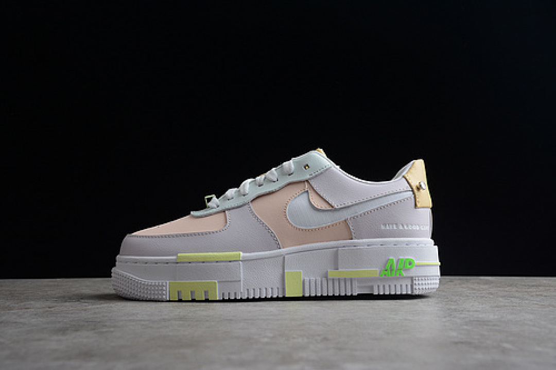 Nike Nike AIR FORCE 1 LOW WHITE/GREEN/WHITE · DO2330-511, photo 1