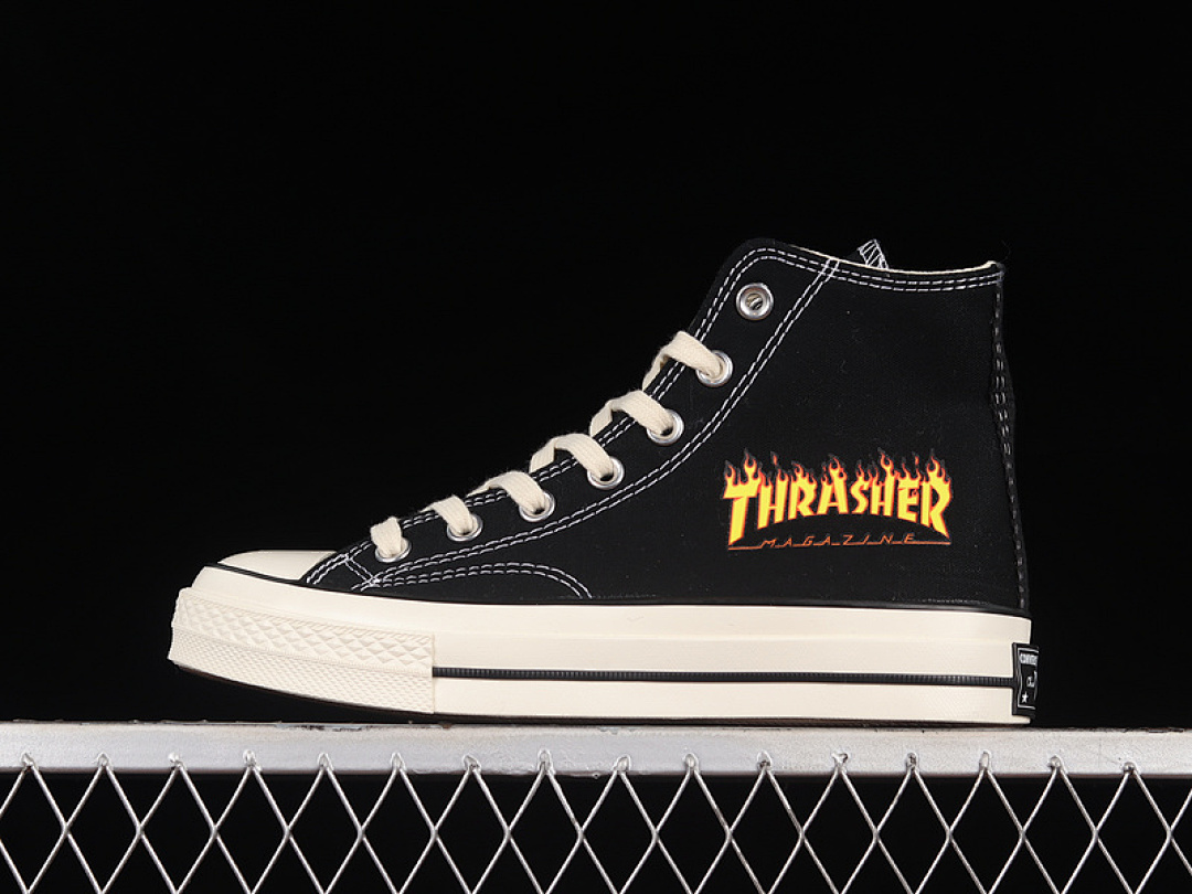 Converse [162050C]-[CHUCK TAYLOR ALL-STAR X THRASHER BLACK/BLACK/WHITE-YELLOW]-[WOMAN:35-39]-[MAN:40-44], photo 1