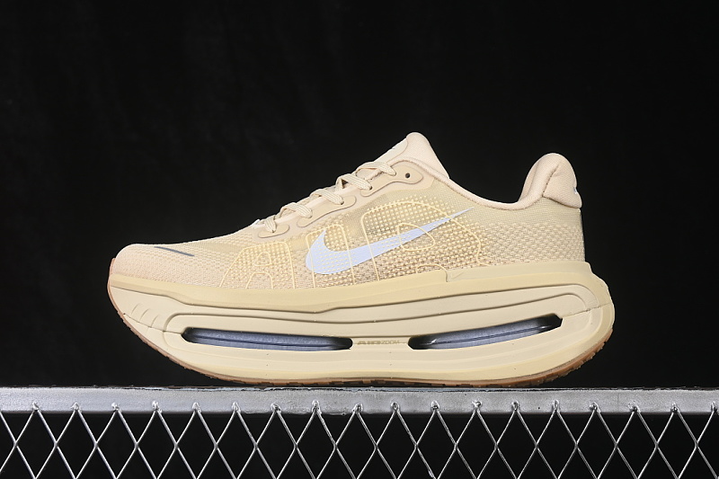 Nike Nike AIR ZOOM VOMERO PREMIUM YELLOW/YELLOW/YELLOW · IM8334-200, photo 1