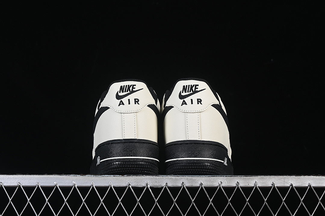 Nike [ZH0316-143]-[AIR FORCE 1 07 LOW CASUAL SNEAKERS BLACK/WHITE]-[WOMAN:36-39]-[MAN:40-45] - Image 13
