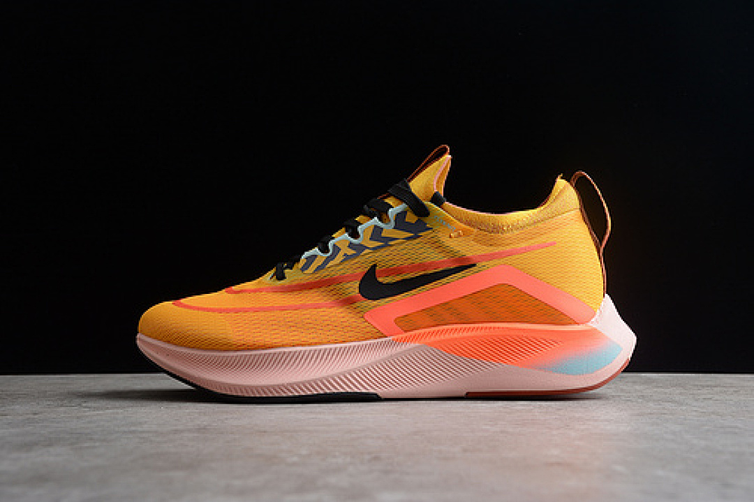 ZOOM FLY 4 UNIVERSITY GOLD/AMARILLO/MAGMA ORANGE/BLACK · DO2421-739, photo 1