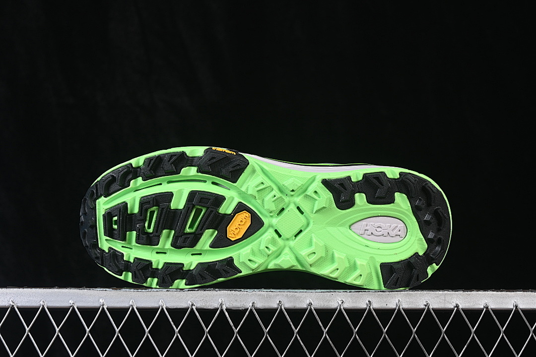 Hoka [1126851-BCKLC]-[HOKA ONE RUNNING SHOES BLACK/ELECTRIC GREEN]-[WOMAN:36-39]-[MAN:40-46] - Image 4