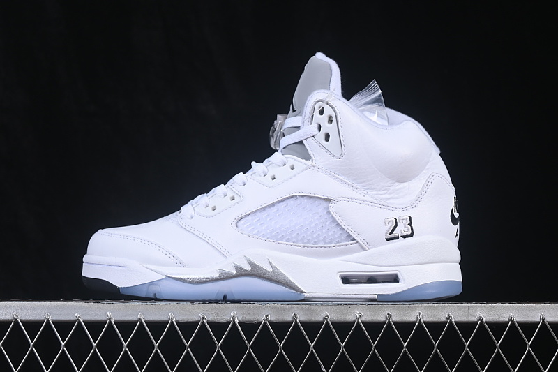 Air Jordan AIR Jordan 5 RETRO AJ5 BASKETBALL SHOES WHITE/WHITE · HQ7978-103, photo 1