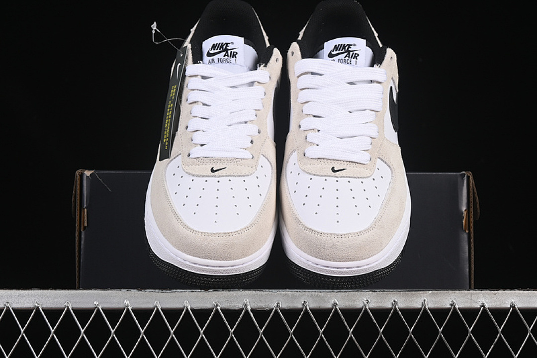 Nike [IB6388-100]-[AIR FORCE 1 07 LOW WHITE/BLACK/GREY]-[WOMAN:36-39]-[MAN:40-45] - Image 13