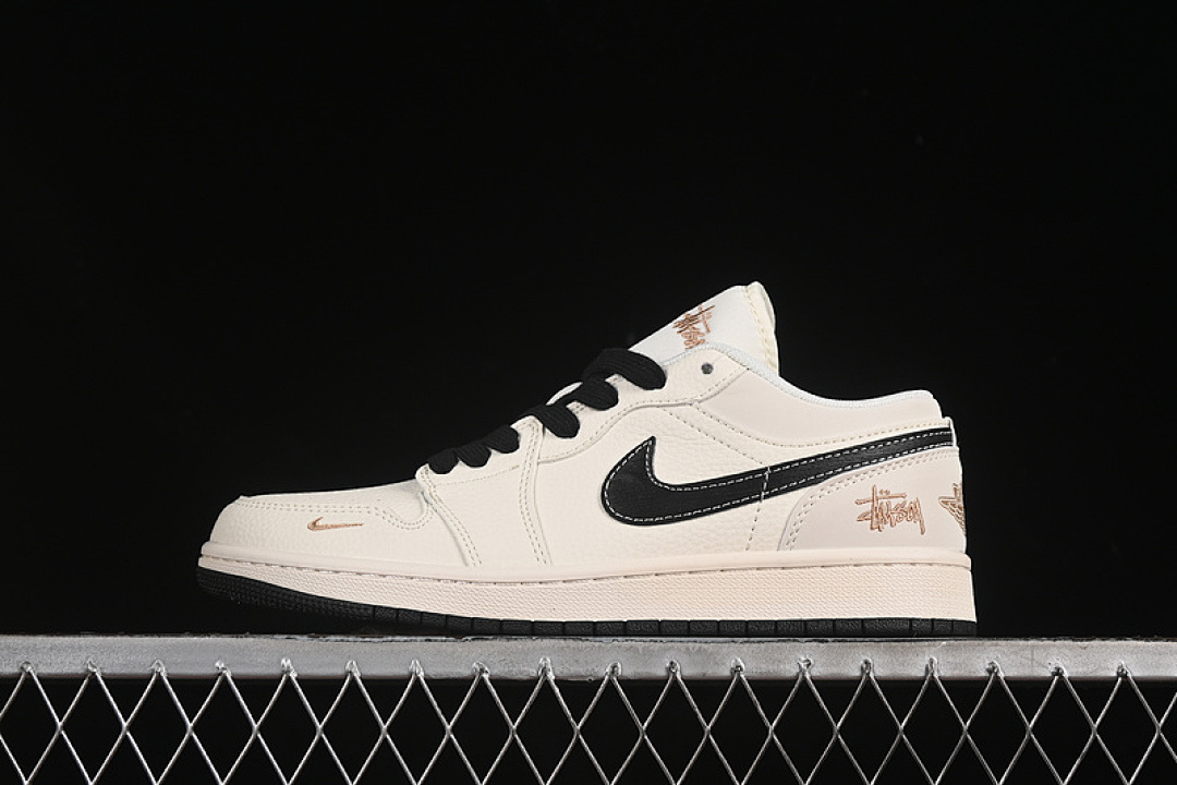 Jordan [XX3168-173]-[AIR JORDAN 1 LOW WHITE/BLACK]-[WOMAN:36-39]-[MAN:40-45], photo 1