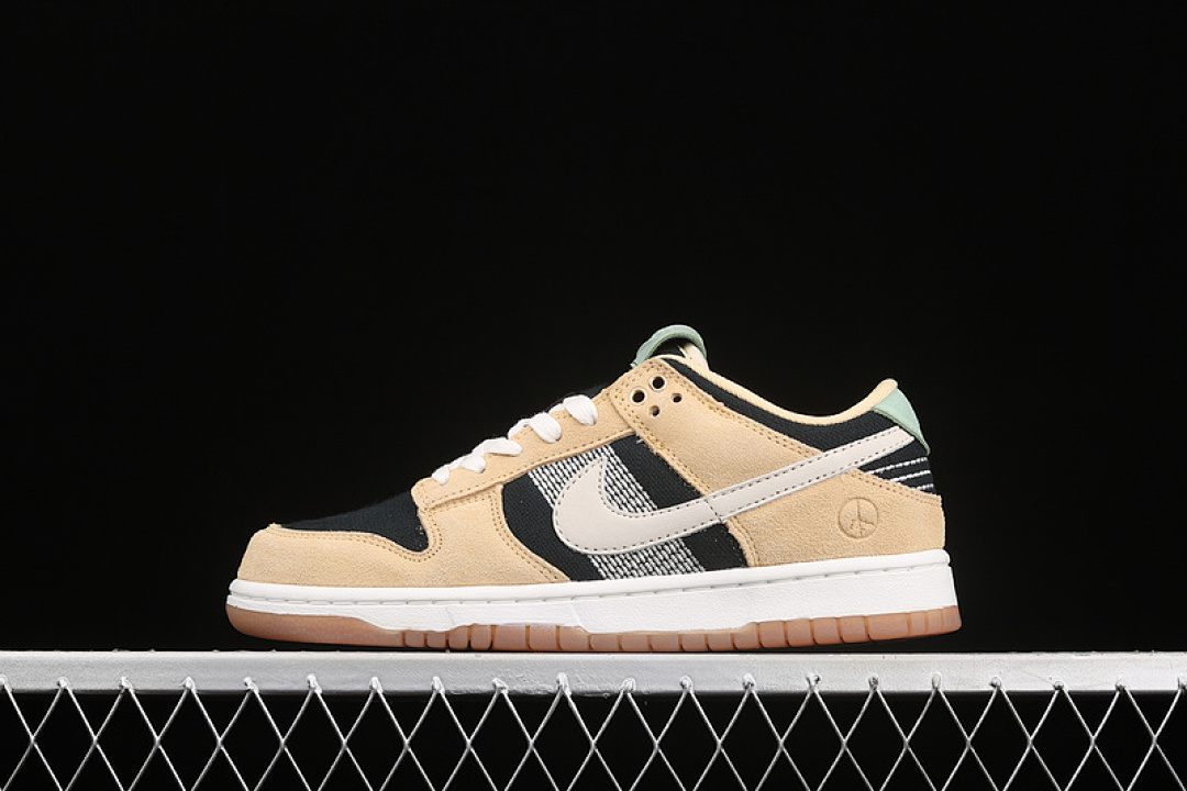 Nike SB DUNK LOW ROOTED IN PEACE PALE VANILLA/SAIL-BLACK-SILVER PINE · DJ4671-294, photo 1
