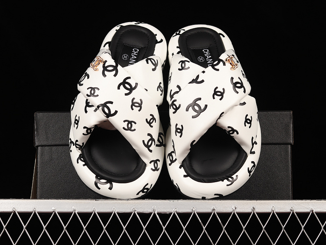 Chanel [CHA*NEL 22 PLATFORM SLIP-ON SLIPPERS WHITE/WHITE/BLACK]-[WOMAN:35-40] - Image 7