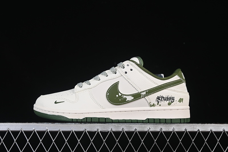 Nike DUNK LOW CASUAL BASKETBALL SHOES ARMY GREEN/WHITE · XS6089-608, photo 1