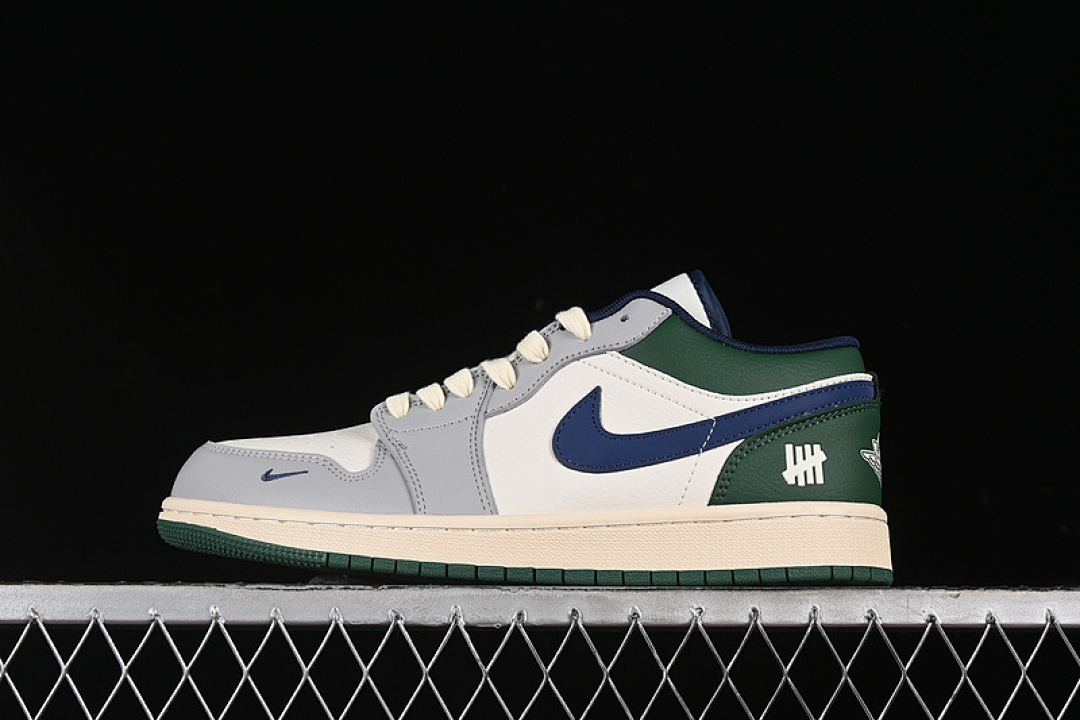 Jordan [JJ8688-005]-[AIR JORDAN 1 LOW UN WHITE/GREY/GREEN/BLUE]-[WOMAN:36-39]-[MAN:40-45], photo 1