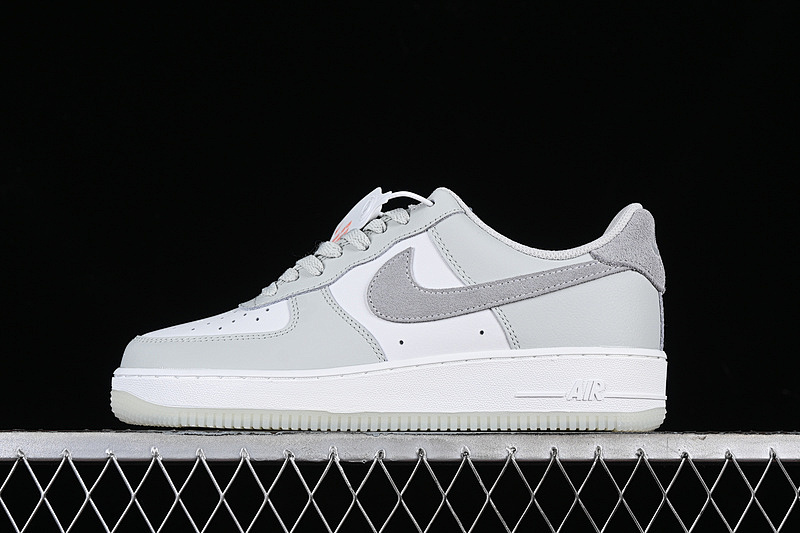 Nike Nike AIR FORCE 1 07 LOW LIGHT SILVER/SUMMIT WHITE/LIGHT PUMICE · FJ4170-003, photo 1