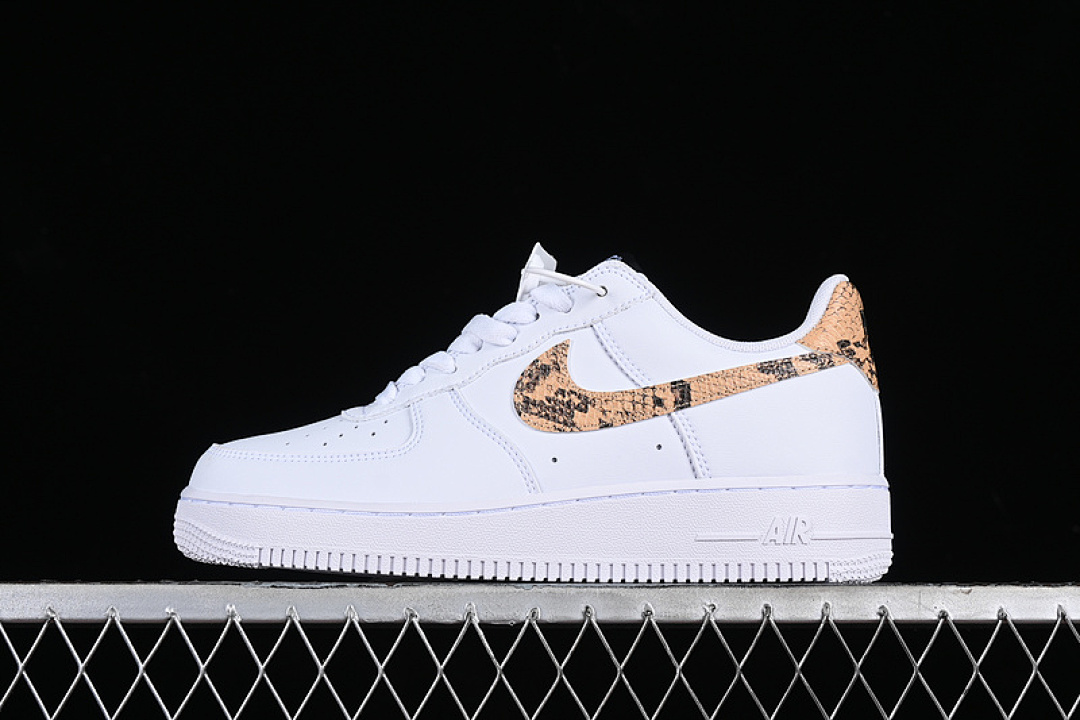 Nike [AO1635-100]-[AIR FORCE 1 07 LOW RETRO IVORY SNAKE WHITE/ELEMENTAL GOLD/DARK HAZEL/BLACK], photo 1