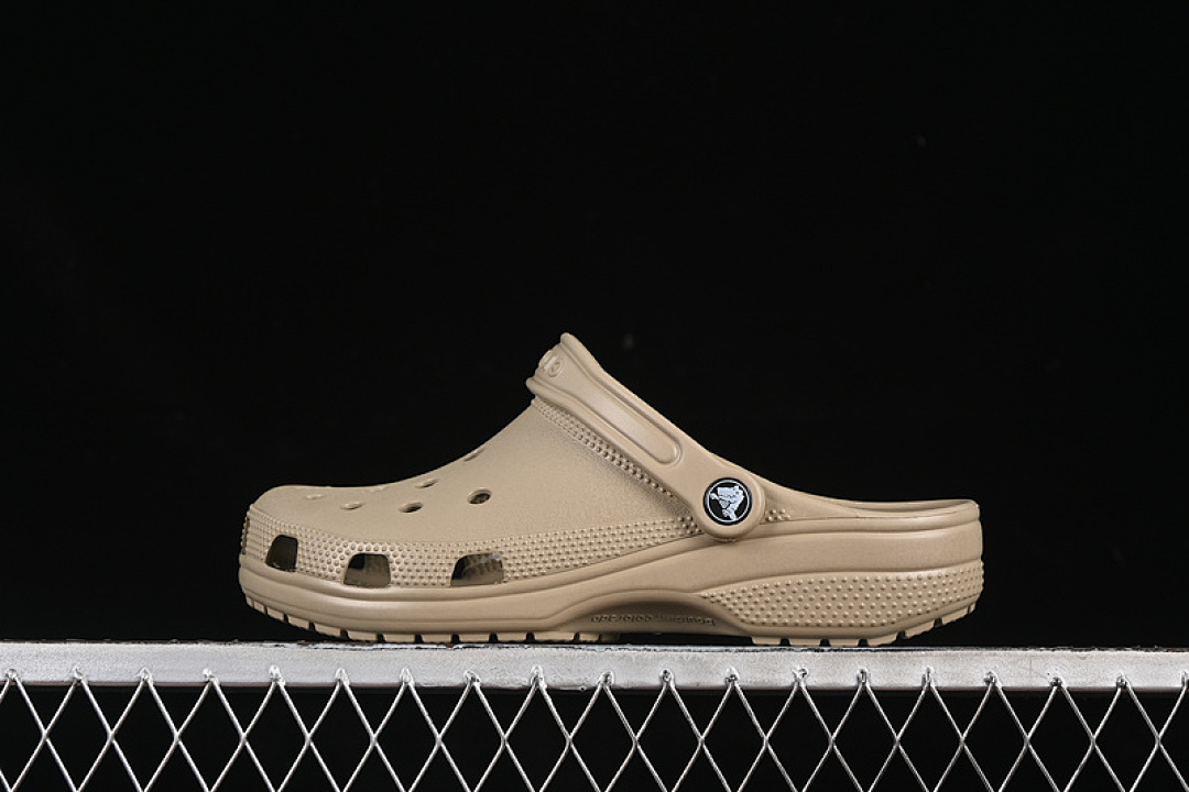 Crocs Crocs [ THE SUMMER CLASSIC DUAL-PURPOSE BEACH HOLE SHOES SANDAL SLIPPERS BROWN]-[UNISEX:36-46], photo 1