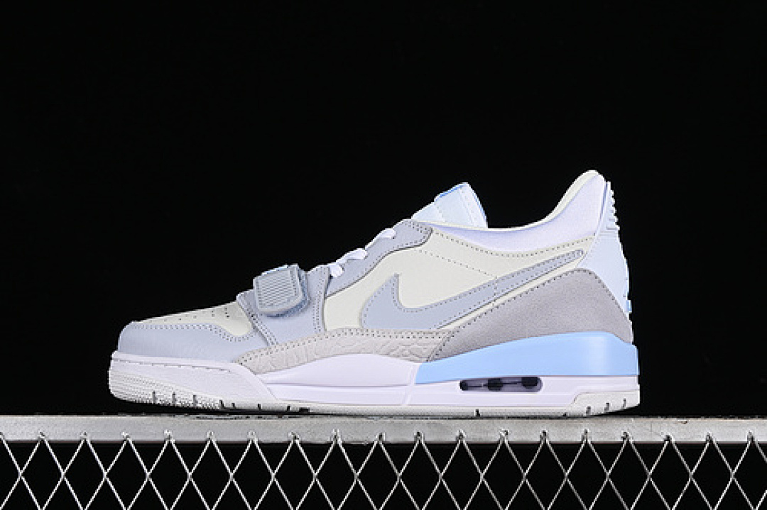 Jordan AIR Jordan LEGACY AJ312 LOW WHITE/GREY/BLUE · HQ1190-101, photo 1