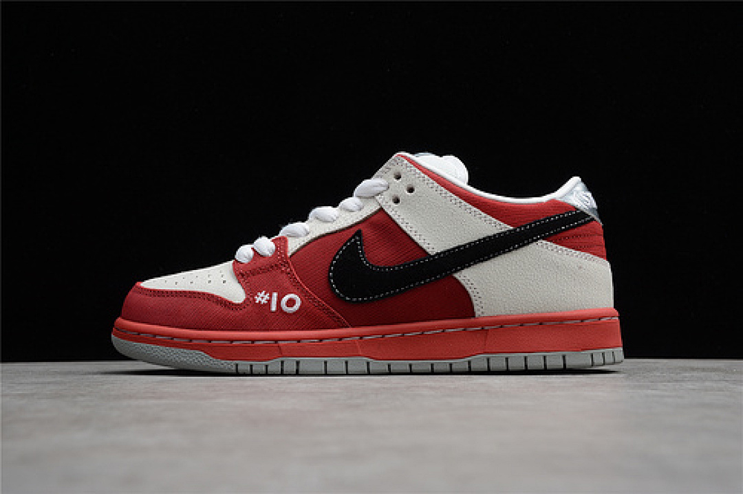 Y-3 [313170-601]-[DUNK LOW PREMIUM SB ROLLER DERBY VARSITY RED/BLACK-WHITE-WOLF (GREY]), photo 1