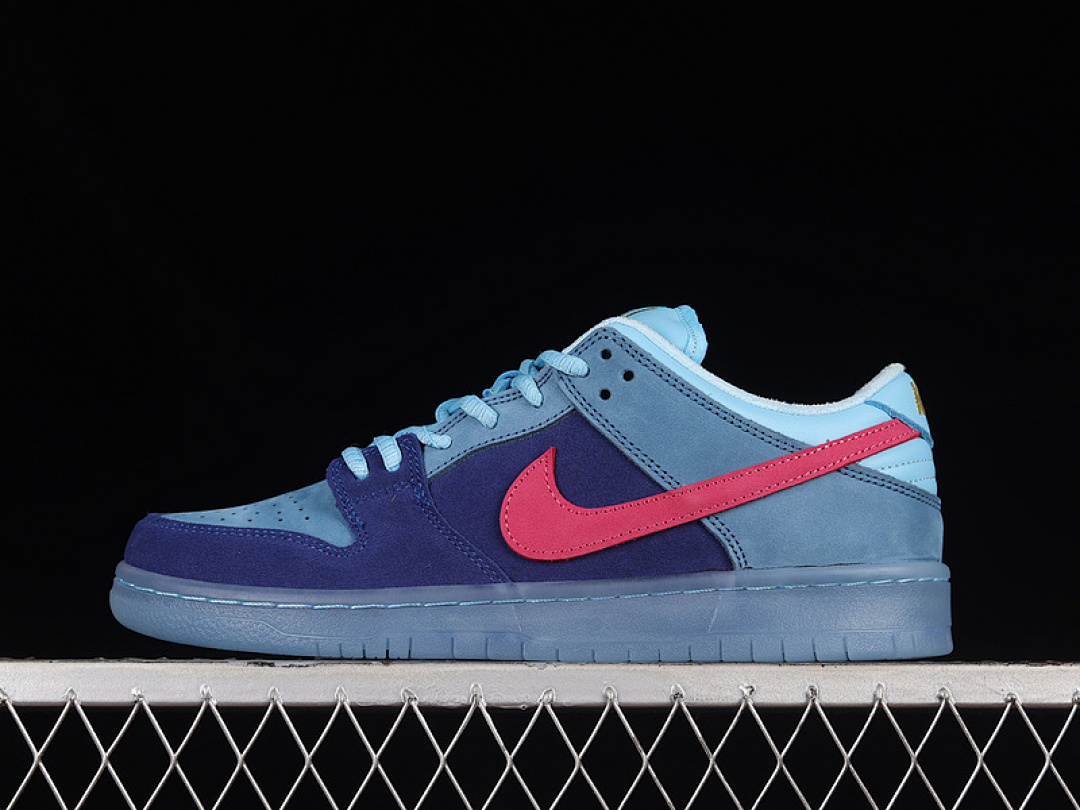 Nike RUN THE JEWELS X DUNK LOW SB 4/20 DEEP ROYAL BLUE/ACTIVE PINK/BLUE CHILL · DO9404-400, photo 1