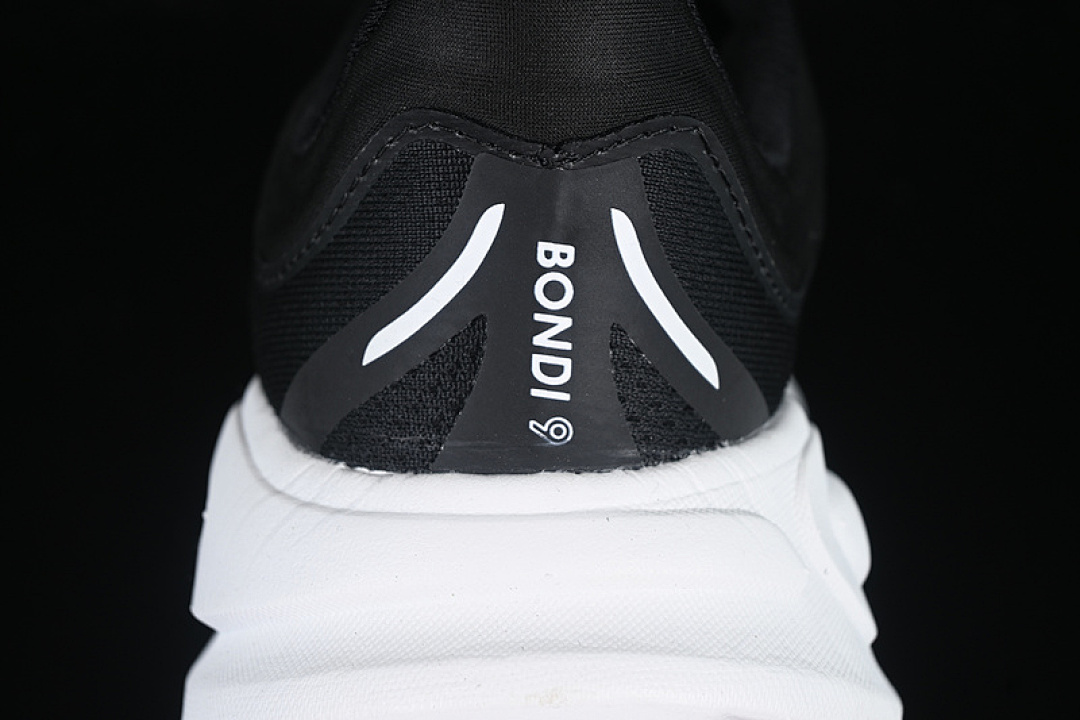 On Running [1162012 BWHT]-[HOKA ONE BONDI 9 WHITE/BLACK]-[WOMAN:36-39]-[MAN:40-45] - Image 8