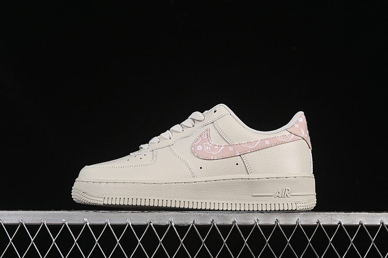 Nike Nike AIR FORCE 1 07 LOW GREY/PINK · IH2051-072, photo 1