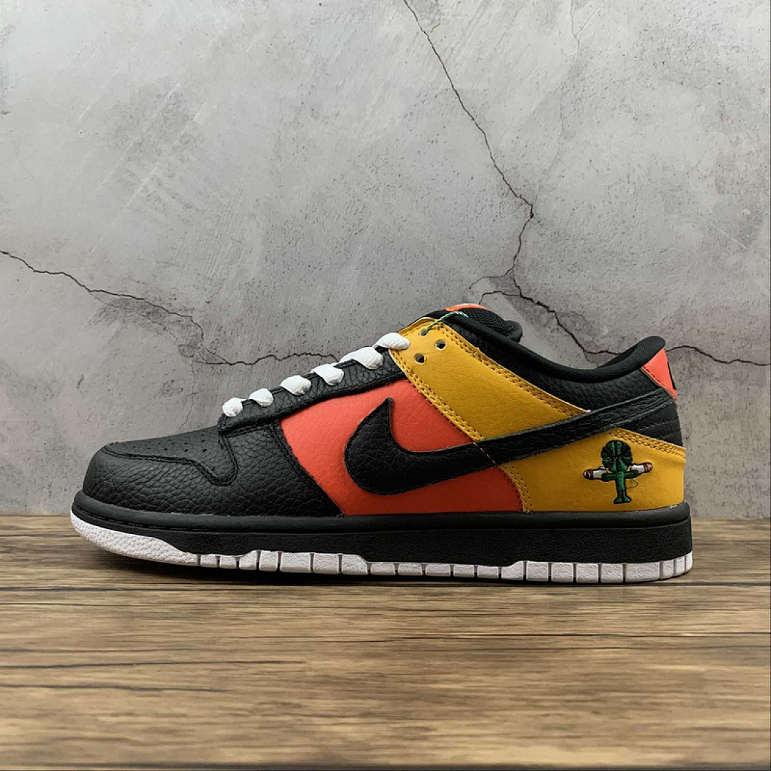 Unbranded [304292-803]-[DUNK LOW PRO SB RAYGUN ORANGE FLASH/BLACK-BLACK]-[WOMAN:36-39]-[MAN:40-45], photo 1