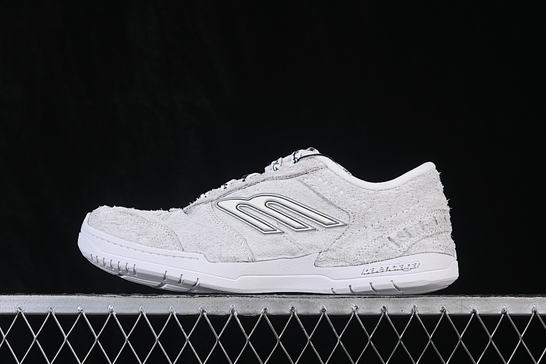 Balenciaga Balenciaga HAMPTONS WORN OUT RETRO CASUAL SHOES WHITE/WHITE · WHPSU9910, photo 1