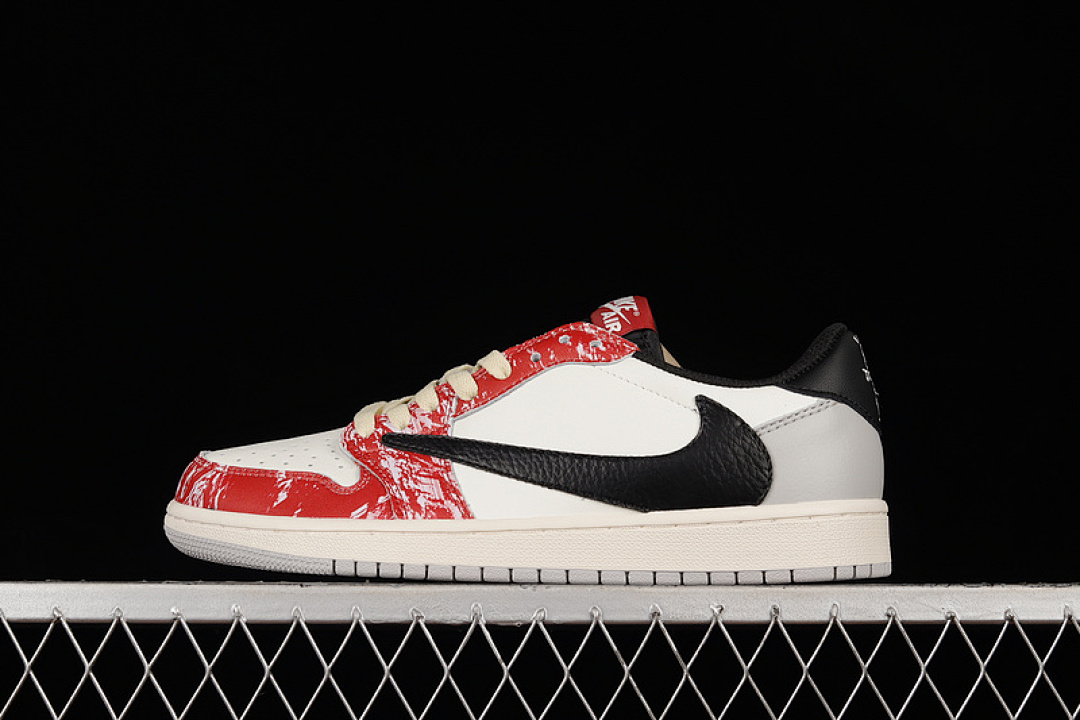 Jordan [DM7866-133]-[FRAGMENT DESIGN TRAVIS SCOTT X AIR JORDAN 1 RETRO WHITE/BLACK/RED]-[UNISEX:36-46], photo 1