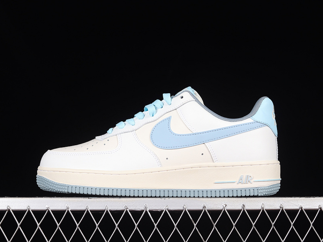 Nike [CW3388-202]-[AIR FORCE 1 LOW 07 WHITE/LIGHT BLUE/WHITE]-[WOMAN:36-39]-[MAN:40-45], photo 1